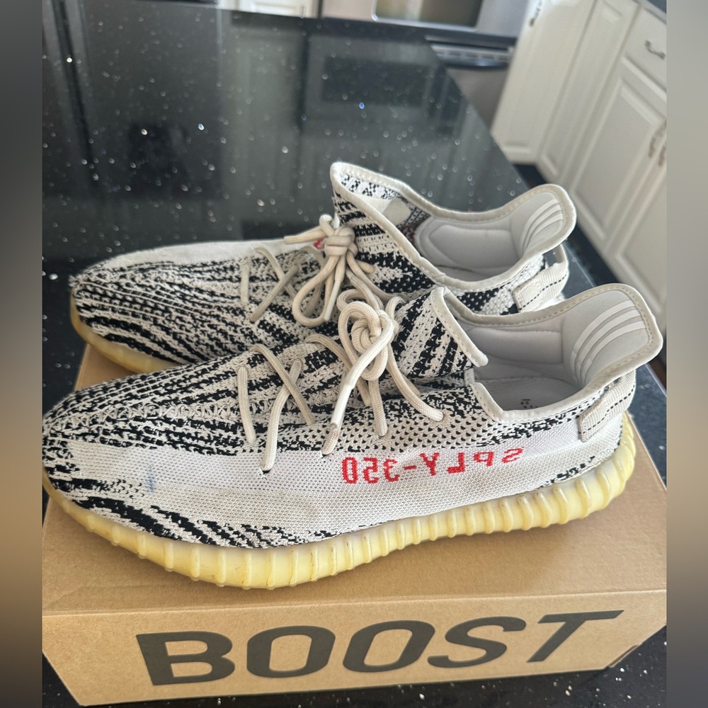 Yeezy Boost 350 V2 -Mens sneakers in Zebra